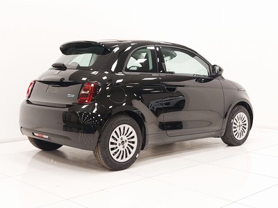 Fiat 500 500e action - 4