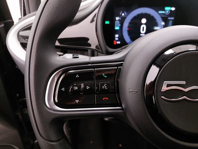 Fiat 500 500e action - 15