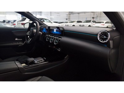 Mercedes-Benz Classe A 180 d sport auto - 9