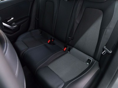 Mercedes-Benz Classe A 180 d sport auto - 11