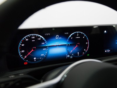 Mercedes-Benz Classe A 180 d sport auto - 13