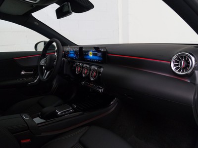 Mercedes-Benz Classe A 180 d sport auto - 9