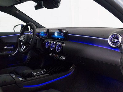 Mercedes-Benz Classe A 180 d sport auto - 8