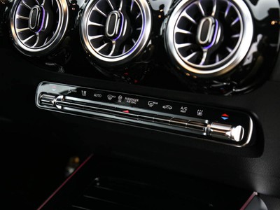 Mercedes-Benz GLA 250 e phev (eq-power) premium auto - 17