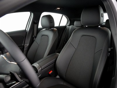 Mercedes-Benz Classe A 180 d sport auto - 13