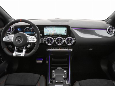 AMG GLA 35 amg 4matic auto - 9