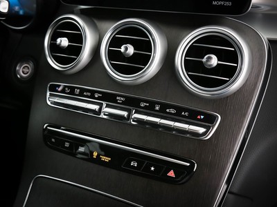 Mercedes-Benz GLC coupe 300 de phev (eq-power) premium 4matic auto - 17