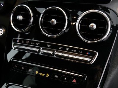 Mercedes-Benz GLC coupe 300 de phev (eq-power) premium 4matic auto - 17