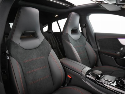 AMG CLA shooting brake 35 amg 4matic auto - 12