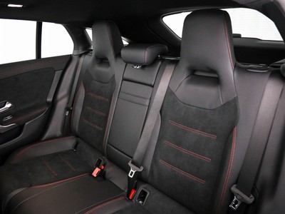 AMG CLA shooting brake 35 amg 4matic auto - 14