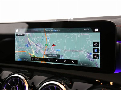 AMG CLA shooting brake 35 amg 4matic auto - 16